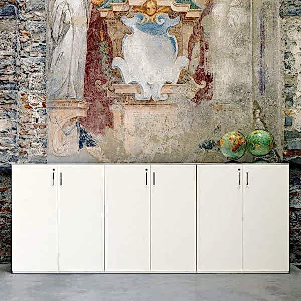 Storage cansole cabinet wih 3 sections